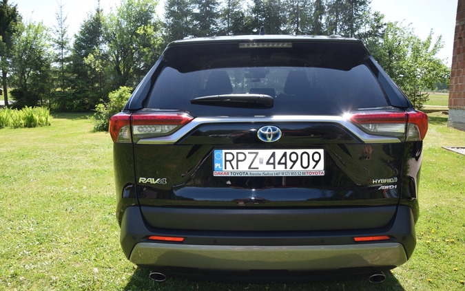 Toyota RAV4 cena 159000 przebieg: 60000, rok produkcji 2020 z Sulejów małe 154